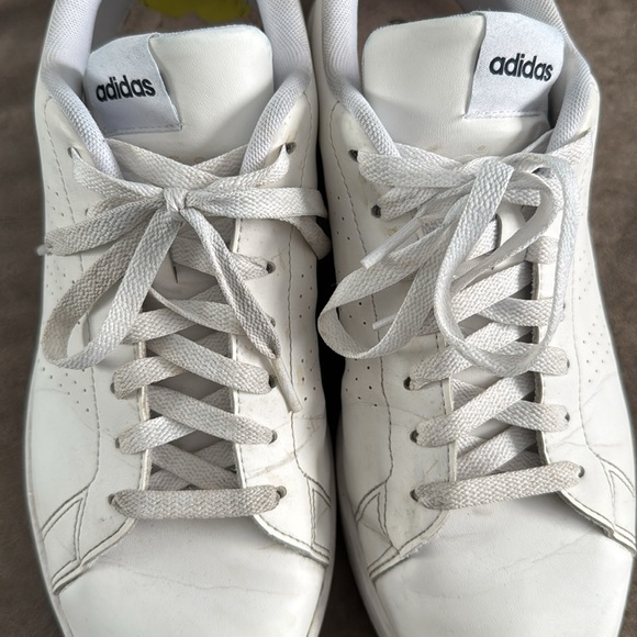 Adidas advantage shoes. Gently used. Color- white. Size- 9.5 - Picture 3 of 8